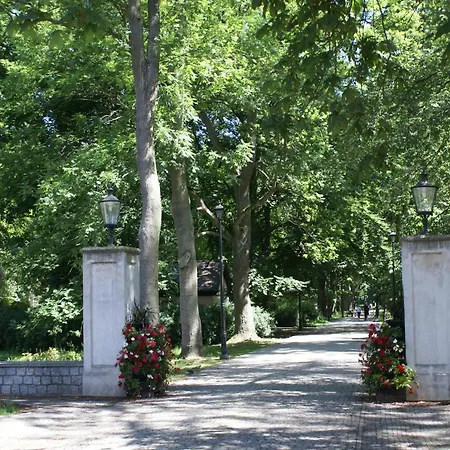 Bryza - Osiedle Kwartal Rozy Wiatrow - Centrum - Parking * Świnoujście