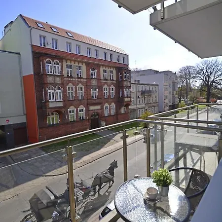 Bryza - Osiedle Kwartal Rozy Wiatrow - Centrum - Parking *