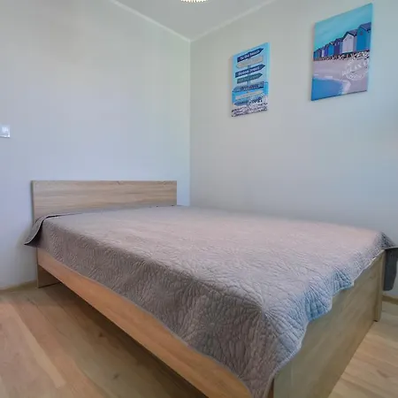 Bryza - Osiedle Kwartal Rozy Wiatrow - Centrum - Parking *